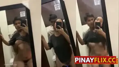 Isang Quickie Muna Habang Abala Ang Lahat